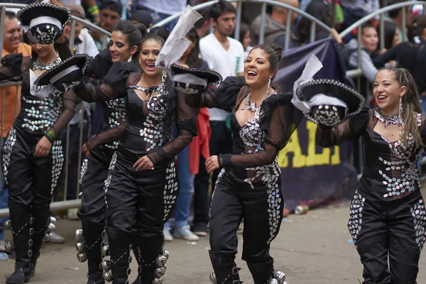 Oruro Bolivien Ruari 2017 Caporales Dansare Utsmyckade Kostymer Uppträder När — Stockfoto