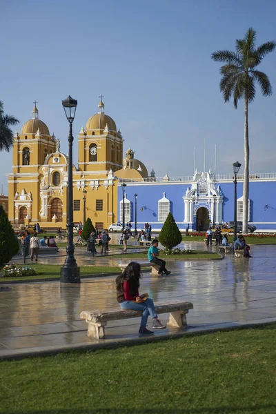 Trujillo Peru September 2014 Colourful Buildings Surrounding Plaza Armas Trujillo — Stok fotoğraf