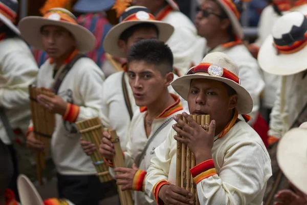 Oruro Bolivien Februar 2017 Traditionelle Volkstänzer Kunstvollen Kostümen Bei Ihrer — Stockfoto