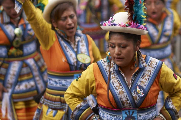 Oruro Bolivia February 2017 Traditional Folk Dancers Ornate Costumes Performing — Stock Photo, Image