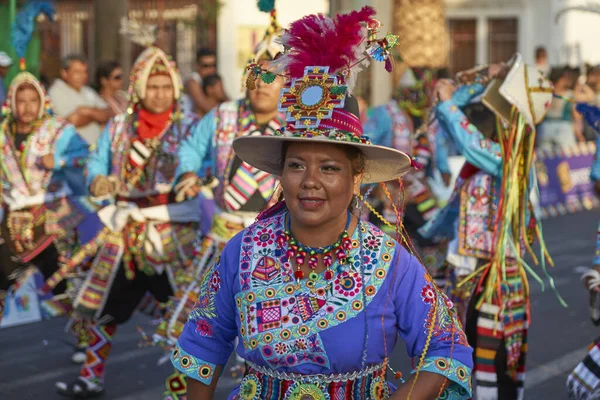 Arica Chile Febrero 2017 Grupo Danza Tinkus Vestido Con Trajes — Foto de Stock