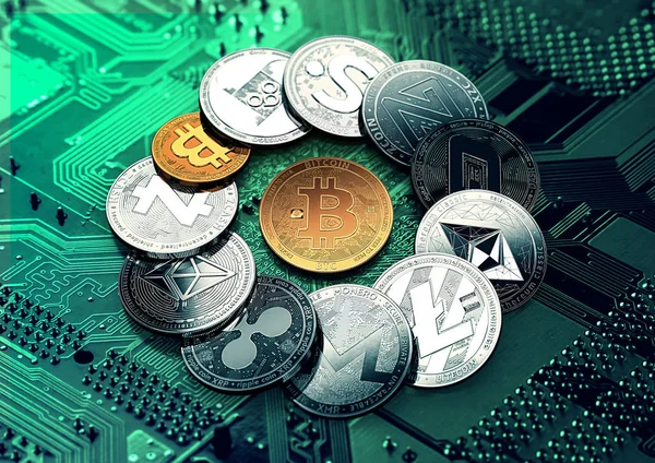 Enorme pila de criptomonedas con un bitcoin de oro en el medio. Bitcoin como el concepto de criptomoneda más importante. Ilustración 3D — Foto de Stock