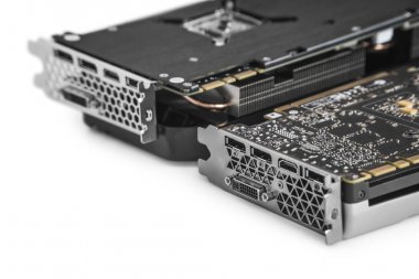 İki Video Grafik kartları ile güçlü Gpu üzerinde beyaz bac izole.