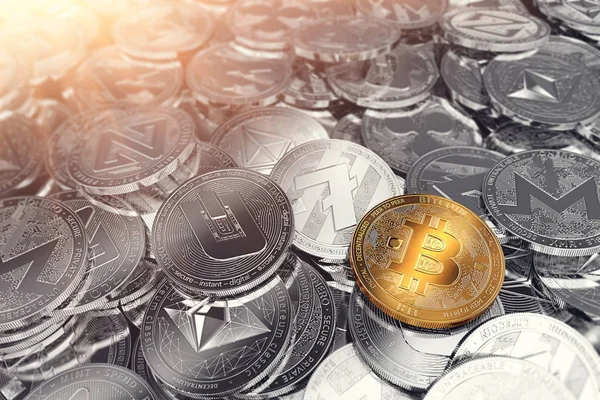 Enorme pila de criptomonedas físicas con Bitcoin en el frente como el líder del nuevo dinero virtual. Renderizado 3D — Foto de Stock