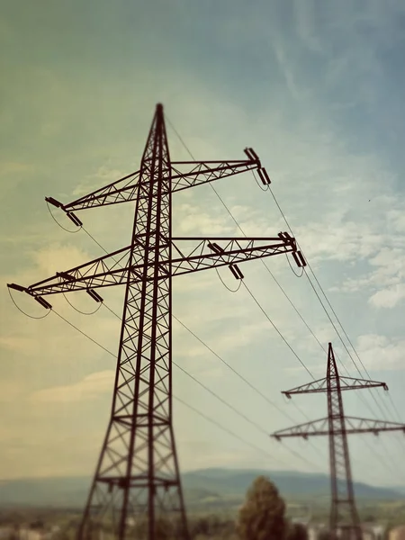 3D obrázek elektrické stožáry v pozadí země — Stock fotografie
