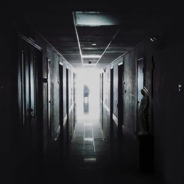 古い病院の廊下の3Dイラスト — ストック写真