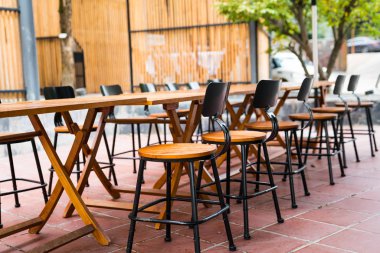 yemek masası ve sandalyesi