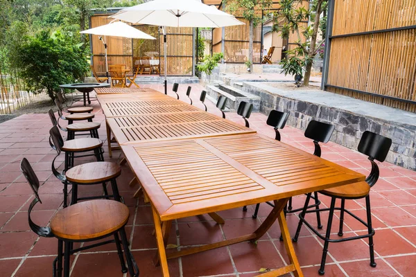 Mesa de comedor y silla — Foto de Stock