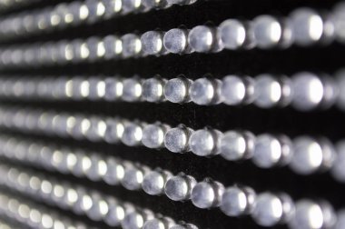 LED lambaların duvarı soğuk mavi