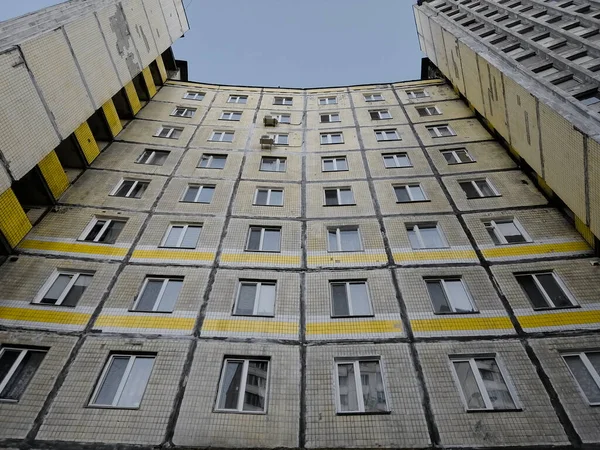 Vue Bas Vers Haut Façade Ancien Appartement Béton Typique Plusieurs — Photo