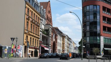 Berlin sokakta yaz, bakış açısı