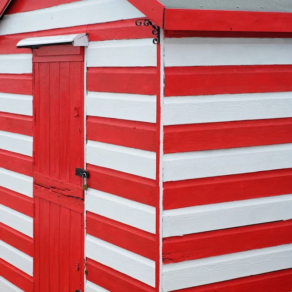 Candy striped beach chalet UK — Stock Photo, Image