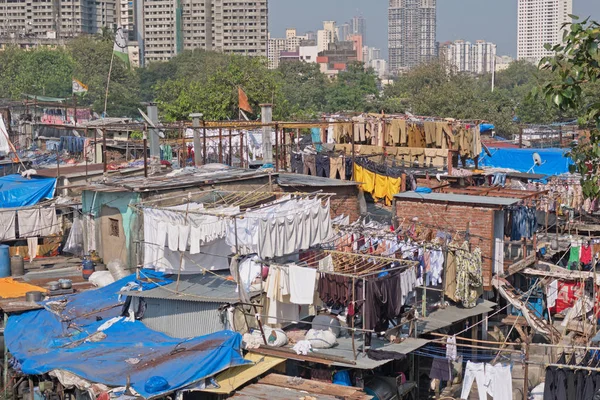 Blanchisserie en plein air dans le sud de Mumbai — Photo