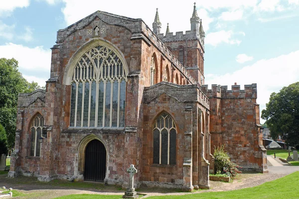 L'église paroissiale Crediton du XIIe siècle dans le Devon au Royaume-Uni — Photo