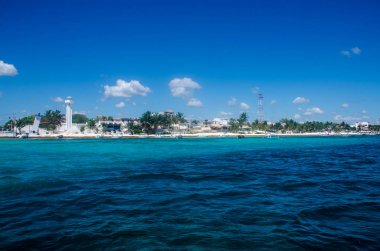 Puerto Morelos görünümünden bir tekne