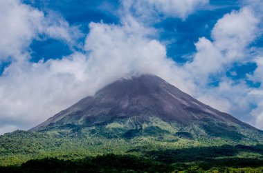 Kosta Rika, Arenal yanardağ