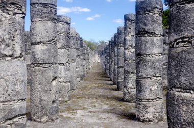 Chichen Itza: bin sütunları Tapınağı