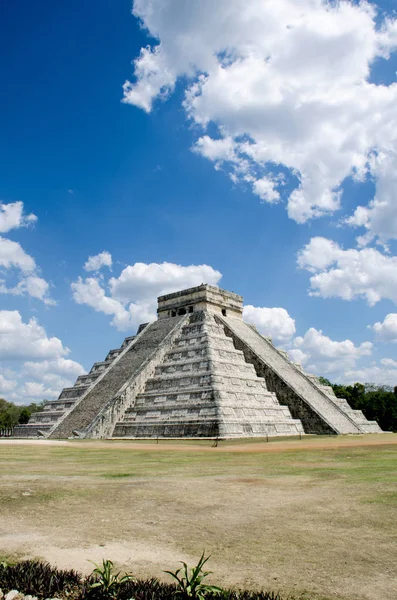 Chichen Itza Castle — Stock Photo, Image