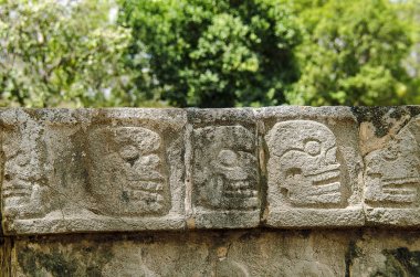 Chichen Itza: tzompantli yapısı