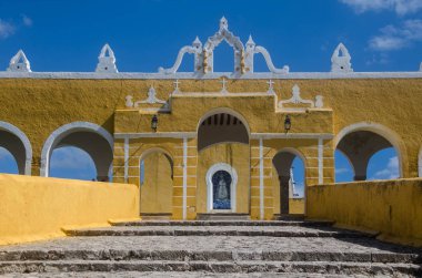 Izamal bir Antonio Nunnery