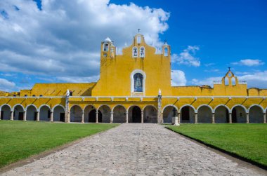 Izamal bir Antonio Nunnery
