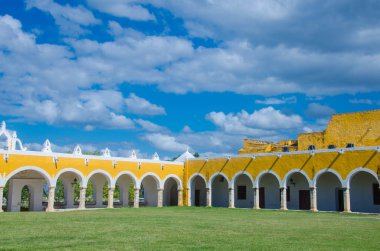 Izamal bir Antonio Nunnery