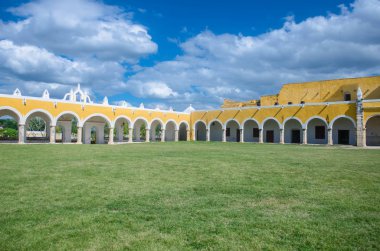 Izamal bir Antonio Nunnery