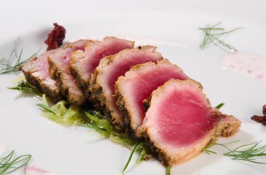 Gurme ton balığı zarif çanak