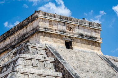 Kukulcan Tapınağı'nda Chichen Itza sit alanı