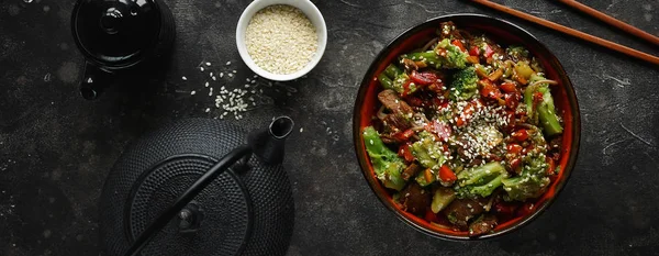 野菜と肉と麺 — ストック写真