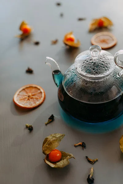 Ταϊλανδικό Μπλε Τσάι Μια Γυάλινη Τσαγιέρα — Φωτογραφία Αρχείου