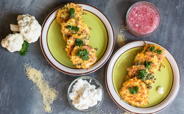 Kuskus, karnabahar ve baharat hafif kek fırında pişmiş