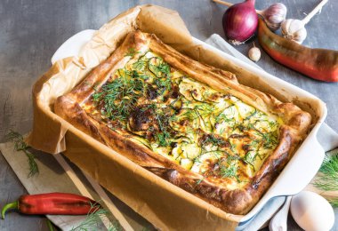 Kabak pasta dereotu ve ekşi krema ile harika ev yapımı