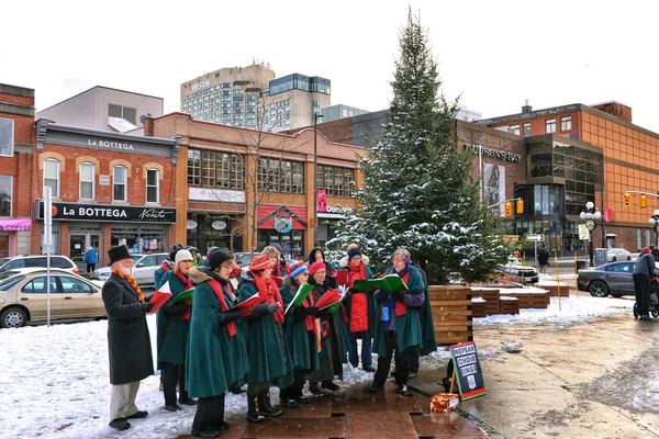 Christmas carolers in Ottawa, Canada — Stock Photo, Image