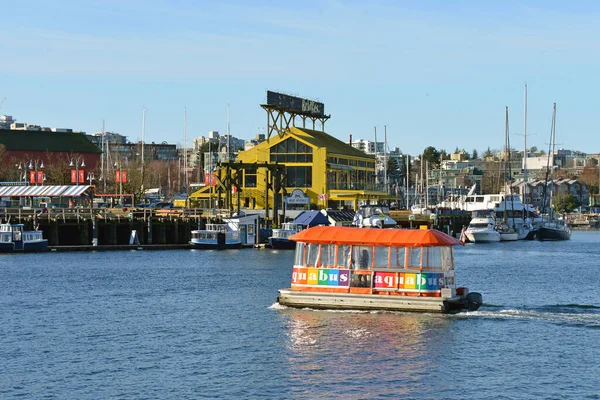 Vancouver Canada March 2020 Woman Drives Aquabus False Creek Ferry — Zdjęcie stockowe