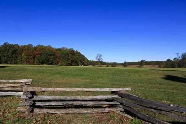 Parque Nacional Split Rail Fence Field Appomattox Court House Virginia Imágenes de stock libres de derechos