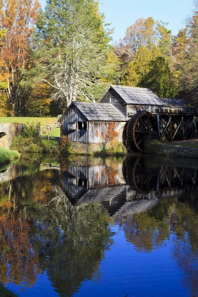 Историческая Мельница Mabry Mill Блю Ридж Паркуэй Лугах Дэн Вирджиния — стоковое фото