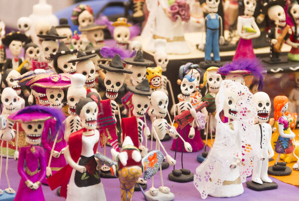 skeletons figures in market
