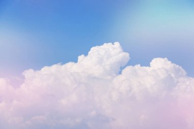 mavi ve pembe bulutlar