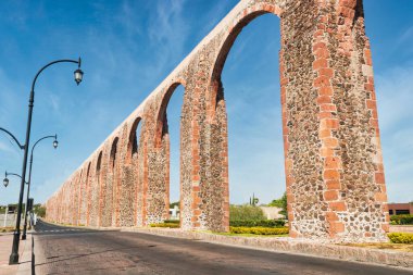 Queretaro 'da su kemeri, Meksika' da turistik bir şehir.