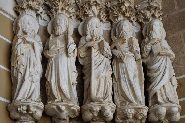 Vora Portekiz Ağustos 2018 Vora Katedrali Nin Cephesinde Azizlerin Heykelleri — Stok fotoğraf