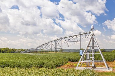Center Pivot Irrigation System clipart