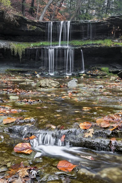 Cachoeira e Fluxo em Oglebay — Fotografia de Stock