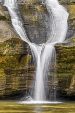 Tekrar bir araya - Cedar Falls, Ohio Hocking Hills bir şelale