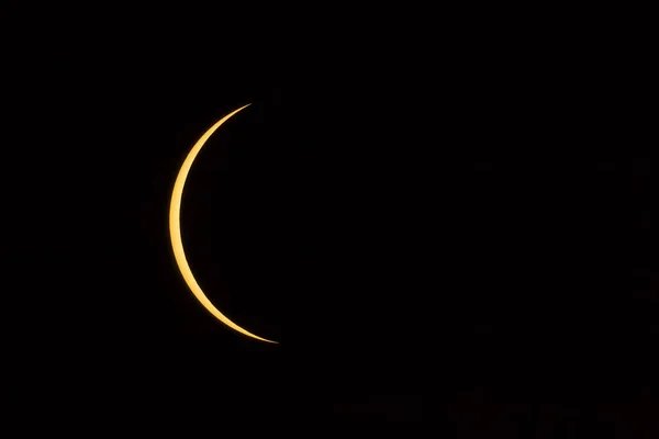 Crescent słońce podczas zaćmienia — Zdjęcie stockowe