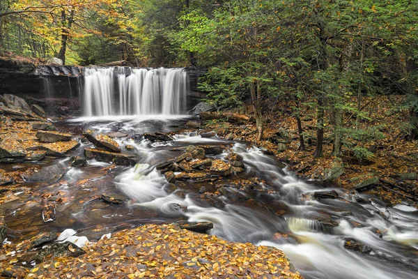 Outono Oneida Falls - Bilhetes Glen, Pensilvânia — Fotografia de Stock