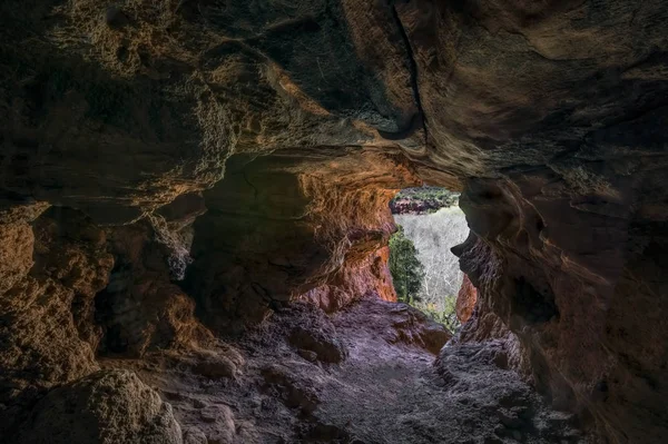 Άνεμος σπηλιά κοντά στη Σεντόνα — Φωτογραφία Αρχείου