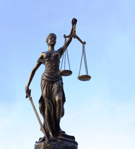 Símbolo de Escalas de Justicia - imagen del concepto de derecho jurídico . — Foto de Stock