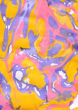 Sarı, pembe, mor soyut el boyalı arka plan