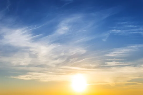 Dramático atardecer cielo fondo — Foto de Stock